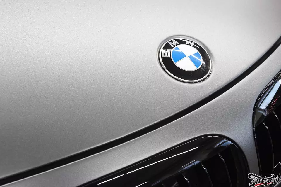 BMW 6 (E63). Оклейка кузова в серый мат.